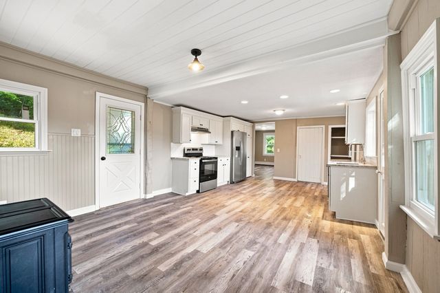 188 Breckenridge St, Palmer, MA 01069