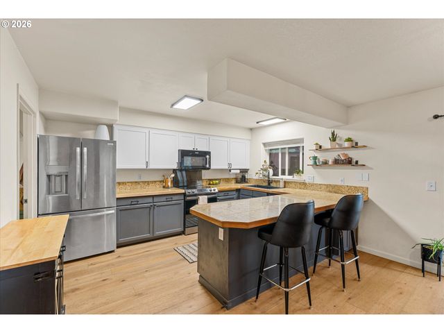 12008 Se BUSH St, Portland, OR 97266