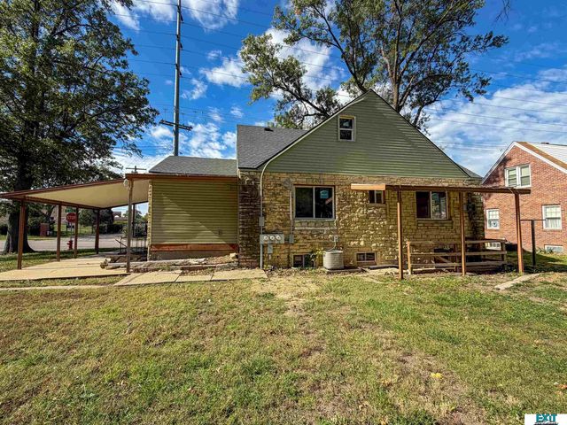 2700 N 56th Street, Lincoln, NE 68504