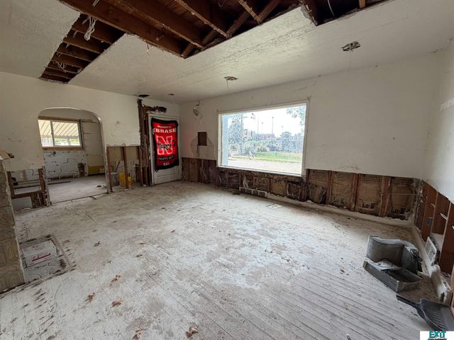 2700 N 56th Street, Lincoln, NE 68504