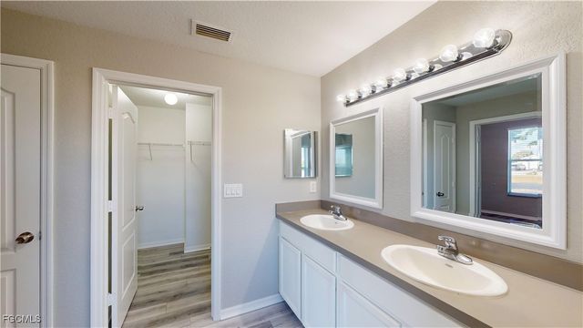 2001 NE 17th AVE, Cape Coral, FL 33909