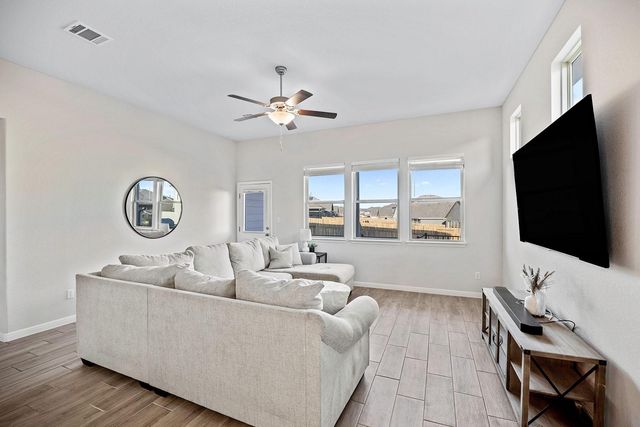 309 Greenway DR, Georgetown, TX 78628