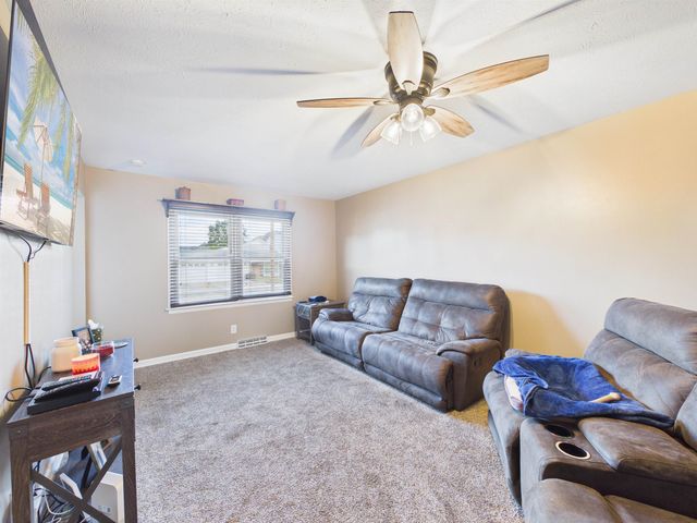 406 Jeannine Street, Ironton, OH 45638