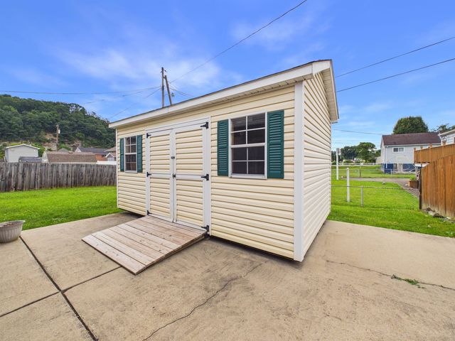 406 Jeannine Street, Ironton, OH 45638