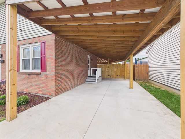 406 Jeannine Street, Ironton, OH 45638