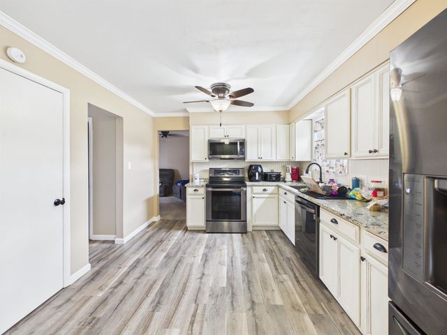 406 Jeannine Street, Ironton, OH 45638