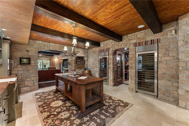 104-102 Thornbrook Drive, Penn Twp, PA 16002