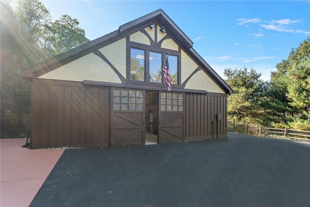 104-102 Thornbrook Drive, Penn Twp, PA 16002