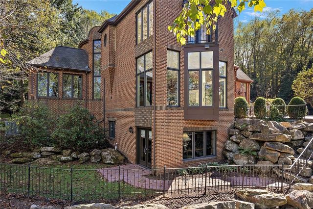 104-102 Thornbrook Drive, Penn Twp, PA 16002