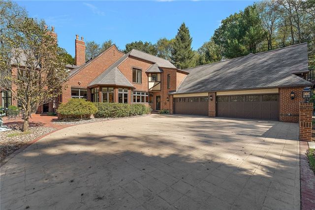 104-102 Thornbrook Drive, Penn Twp, PA 16002