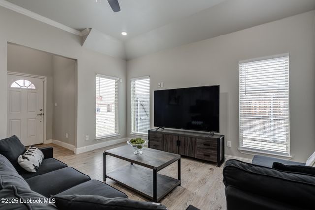 1206 N Essex Avenue, Lubbock, TX 79416