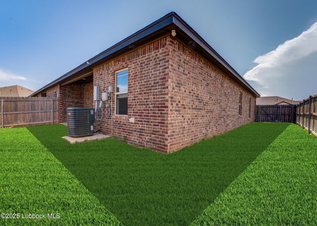 1206 N Essex Avenue, Lubbock, TX 79416