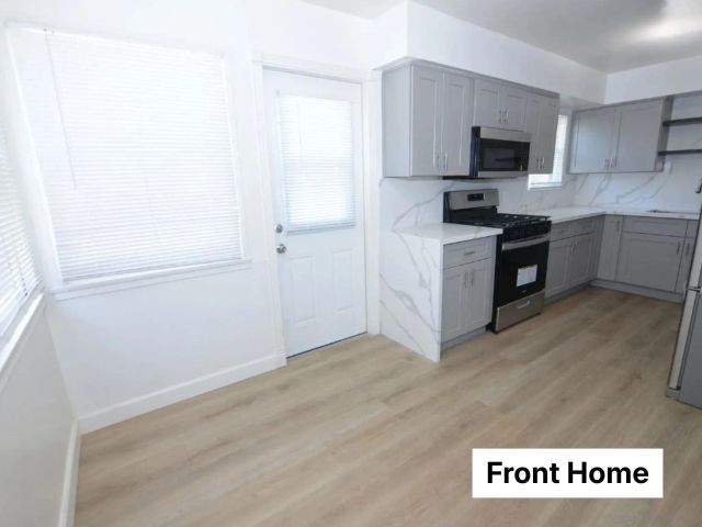 326-28 H Ave, Coronado, CA 92118