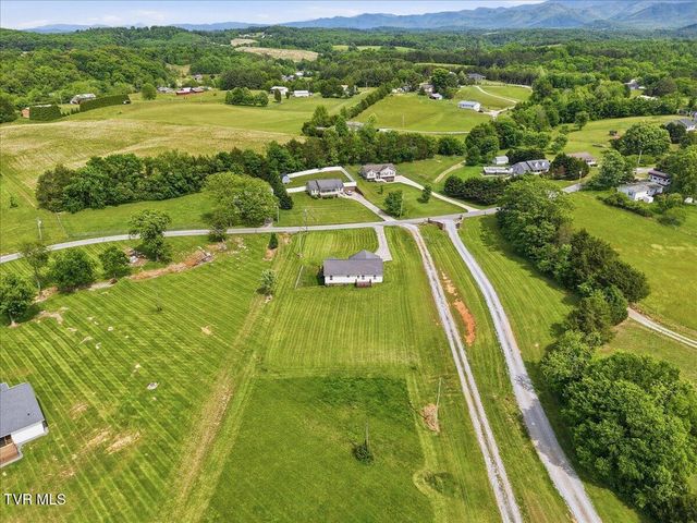 520 Calico Road, Afton, TN 37616