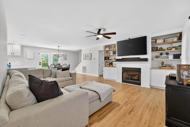 309 Silhouette Trace, Boiling Springs, SC 29316