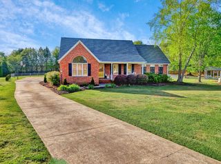 309 Silhouette Trace, Boiling Springs, SC 29316