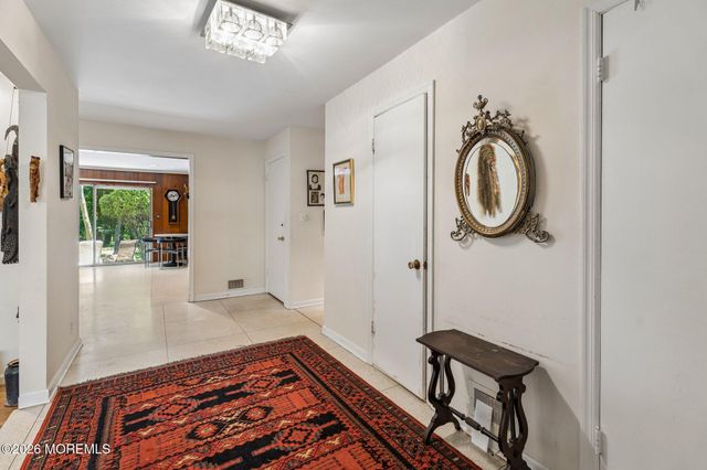20 Kean Road, Short Hills, NJ 07078