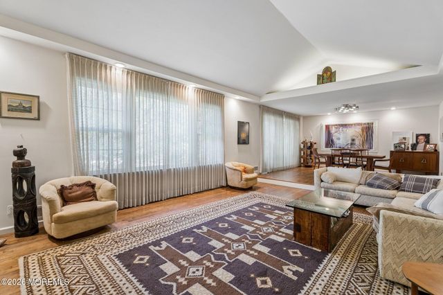 20 Kean Road, Short Hills, NJ 07078