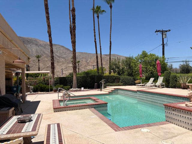 102 Chelsea Circle, Palm Desert, CA 92260
