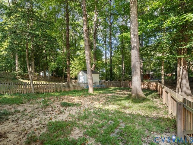 5615 Chatmoss Rd, Midlothian, VA 23112
