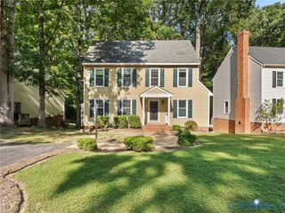 5615 Chatmoss Rd, Midlothian, VA 23112