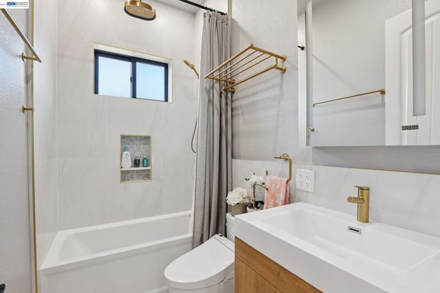 2633 Regent Rd, Livermore, CA 94550