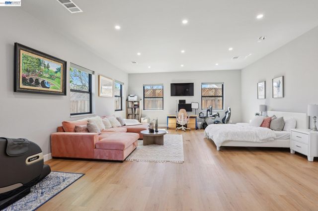 2633 Regent Rd, Livermore, CA 94550