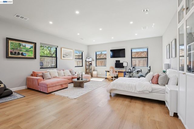 2633 Regent Rd, Livermore, CA 94550