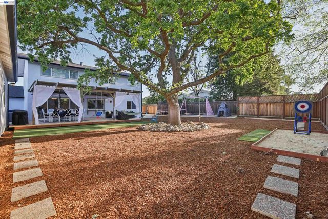 2633 Regent Rd, Livermore, CA 94550