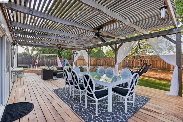 2633 Regent Rd, Livermore, CA 94550