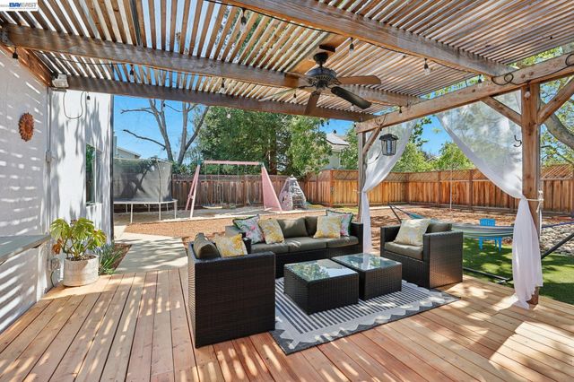 2633 Regent Rd, Livermore, CA 94550