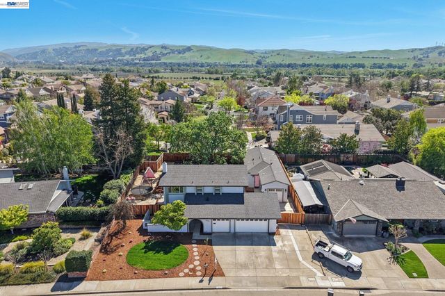 2633 Regent Rd, Livermore, CA 94550