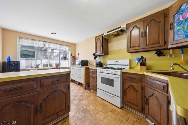 244 Elm Ave, Bogota Boro, NJ 07603