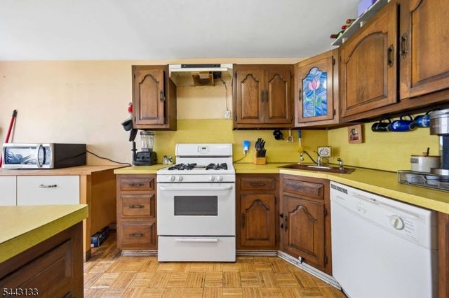 244 Elm Ave, Bogota Boro, NJ 07603