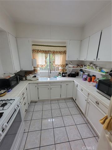 718 S Vine Avenue A, Ontario, CA 91762