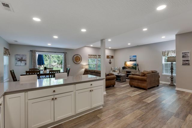 13428 Pine Road NE, Thornville, OH 43076