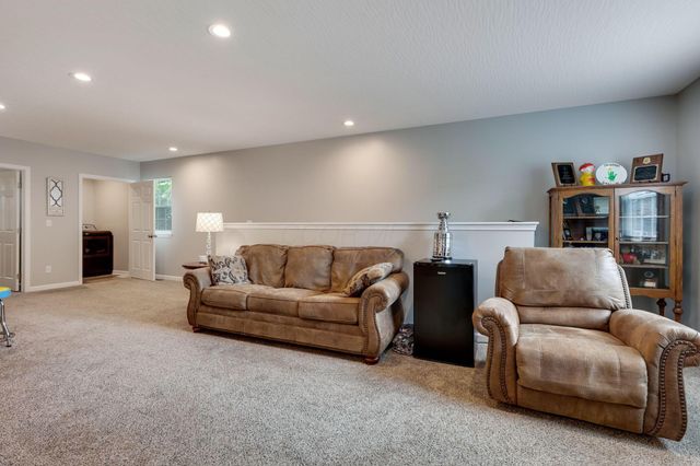 13428 Pine Road NE, Thornville, OH 43076