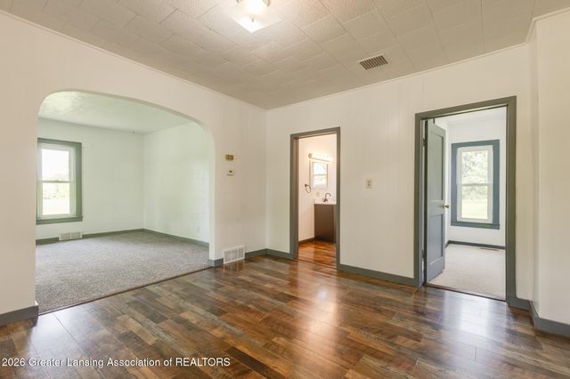 1008 W Grand River Road, Laingsburg, MI 48848