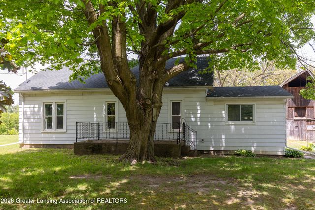 1008 W Grand River Road, Laingsburg, MI 48848