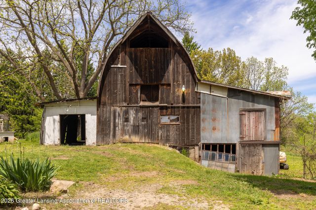 1008 W Grand River Road, Laingsburg, MI 48848