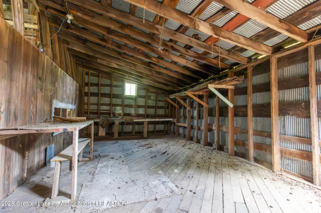 1008 W Grand River Road, Laingsburg, MI 48848