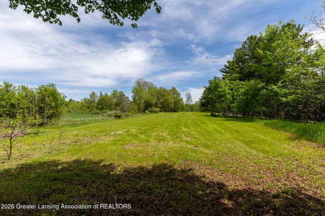 1008 W Grand River Road, Laingsburg, MI 48848