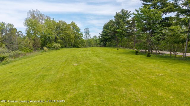 1008 W Grand River Road, Laingsburg, MI 48848