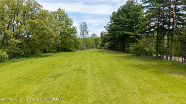 1008 W Grand River Road, Laingsburg, MI 48848