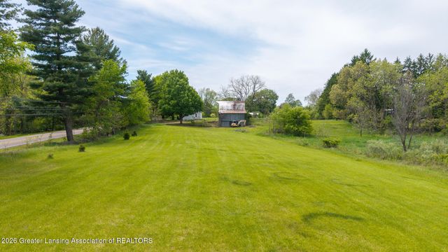 1008 W Grand River Road, Laingsburg, MI 48848