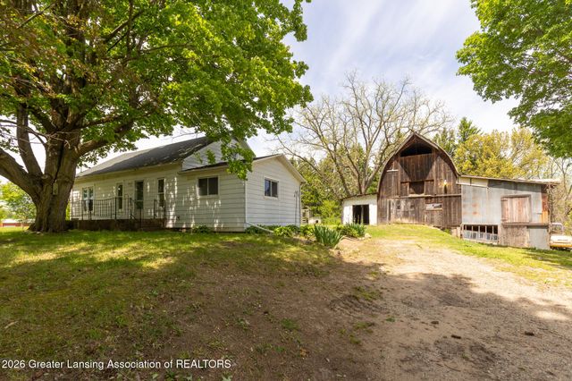 1008 W Grand River Road, Laingsburg, MI 48848
