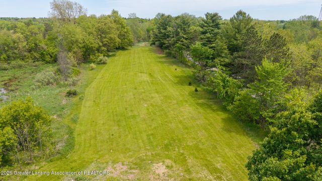 1008 W Grand River Road, Laingsburg, MI 48848