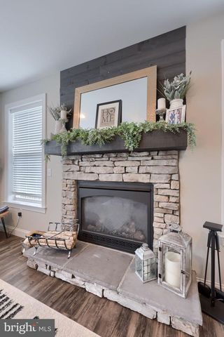 141 E VALLEY RD, Denver, PA 17517