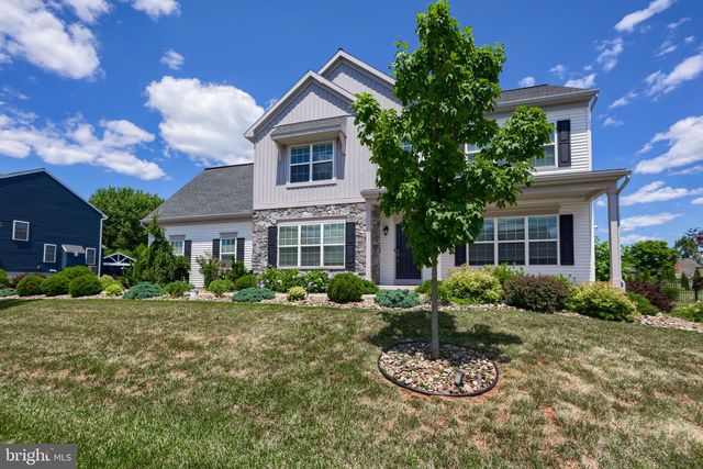 141 E VALLEY RD, Denver, PA 17517