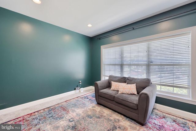 141 E VALLEY RD, Denver, PA 17517